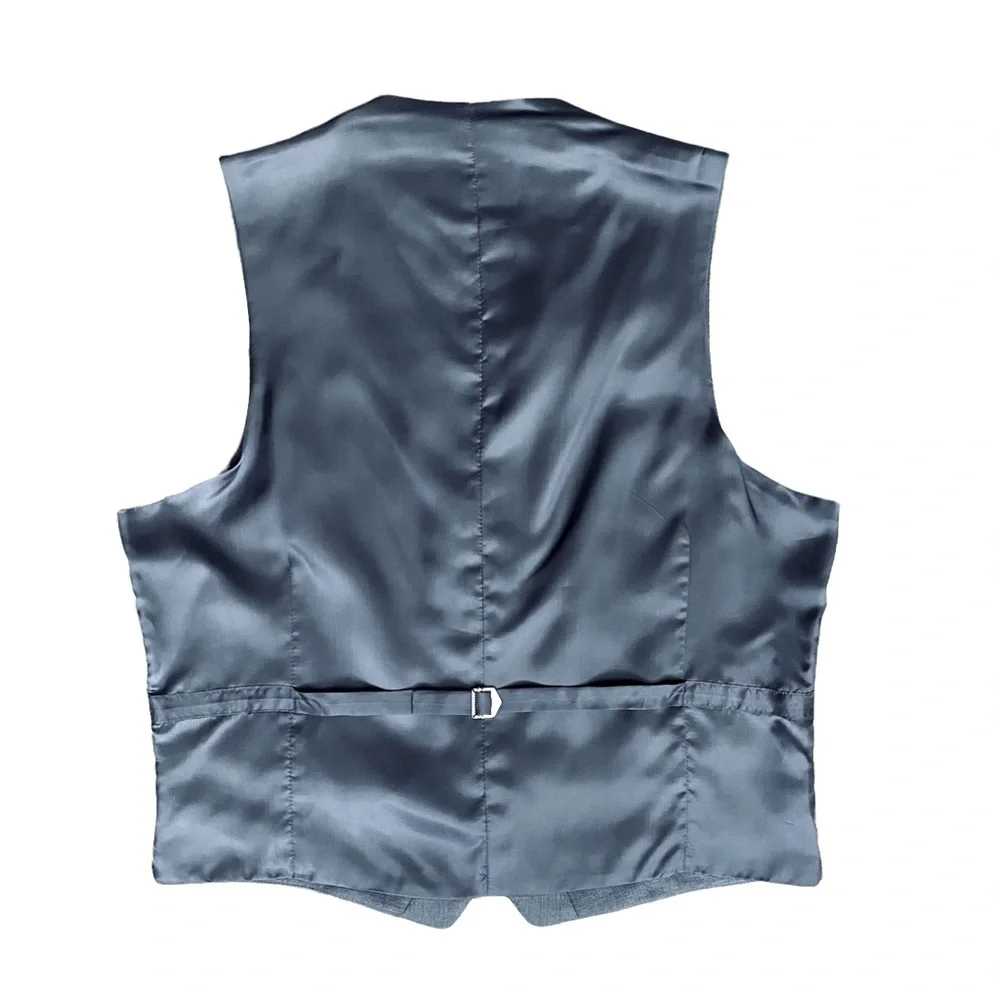 Jos. A. Bank Gray Vest, Signature Collection traditional fit, size large, wool